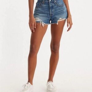 Levi’s short shorts